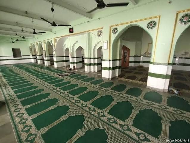 Delhi HC seeks Centre’s stand on Race Course mosque plea