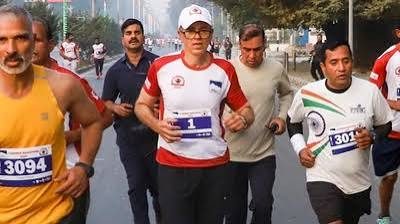 Kashmir Marathon Kicks Off With CM Abdullah's Flag-Off