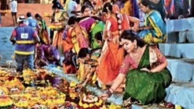 Hyderabad’s Bathukamma blooms, women sellers toil behind scenes