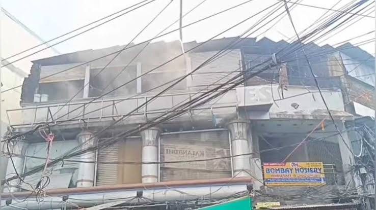 Major fire breaks out at hosiery store near Madina in Hyderabad